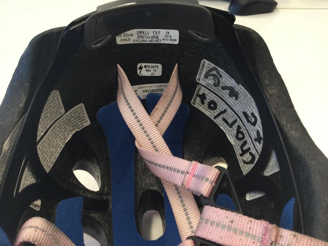 Photo '4' of Kids Spelialized Helmet Photo '4' of Kids Spelialized Helmet