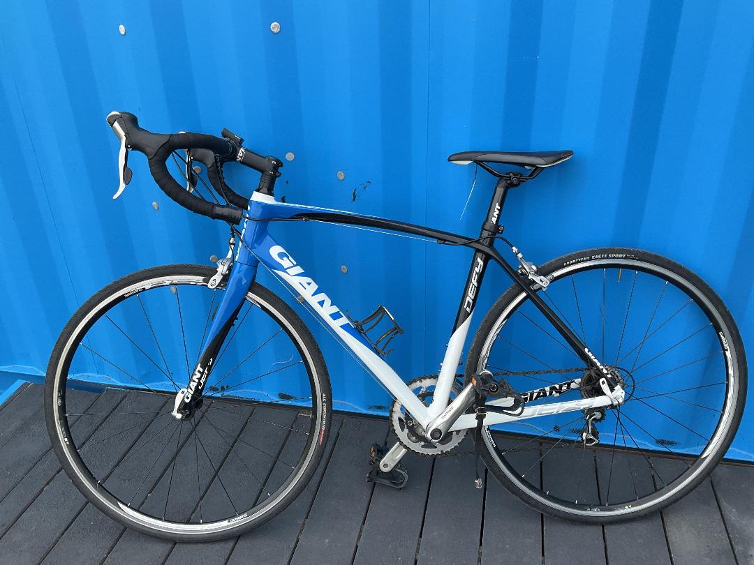 Photo '4' of Giant Defy Road Bike Photo '4' of Giant Defy Road Bike