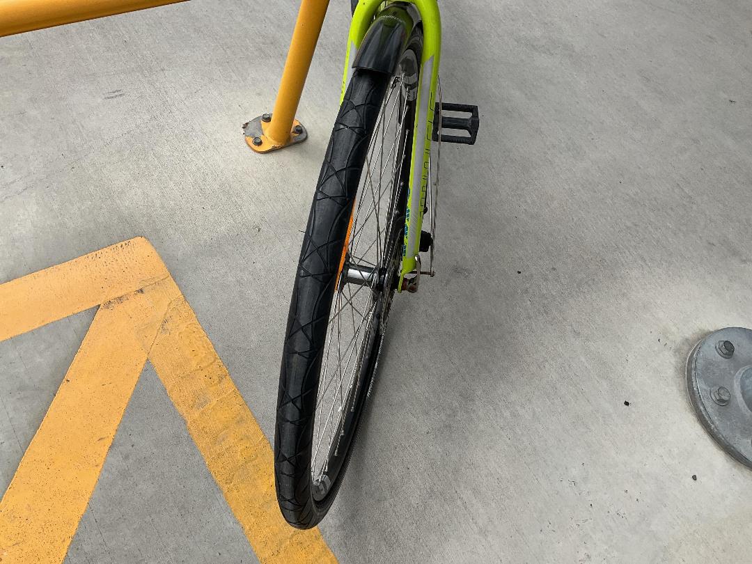 Photo '7' of Apollo Trace Lemon/Lime Coloured Bike Photo '7' of Apollo Trace Lemon/Lime Coloured Bike