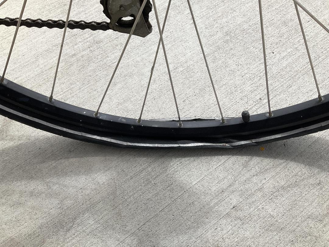 Photo '10' of Apollo Trace Lemon/Lime Coloured Bike Photo '10' of Apollo Trace Lemon/Lime Coloured Bike