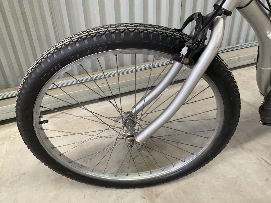 Photo '6' of 2-Stroke  powered Bicycle