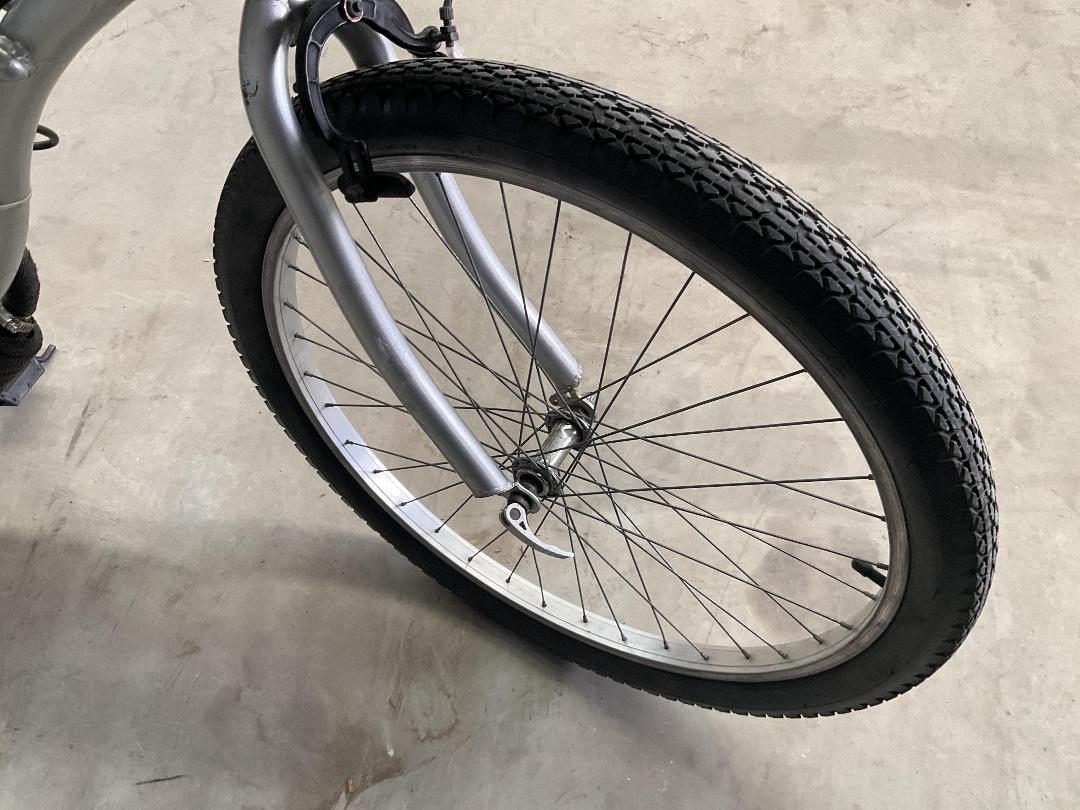 Photo '10' of 2-Stroke  powered Bicycle