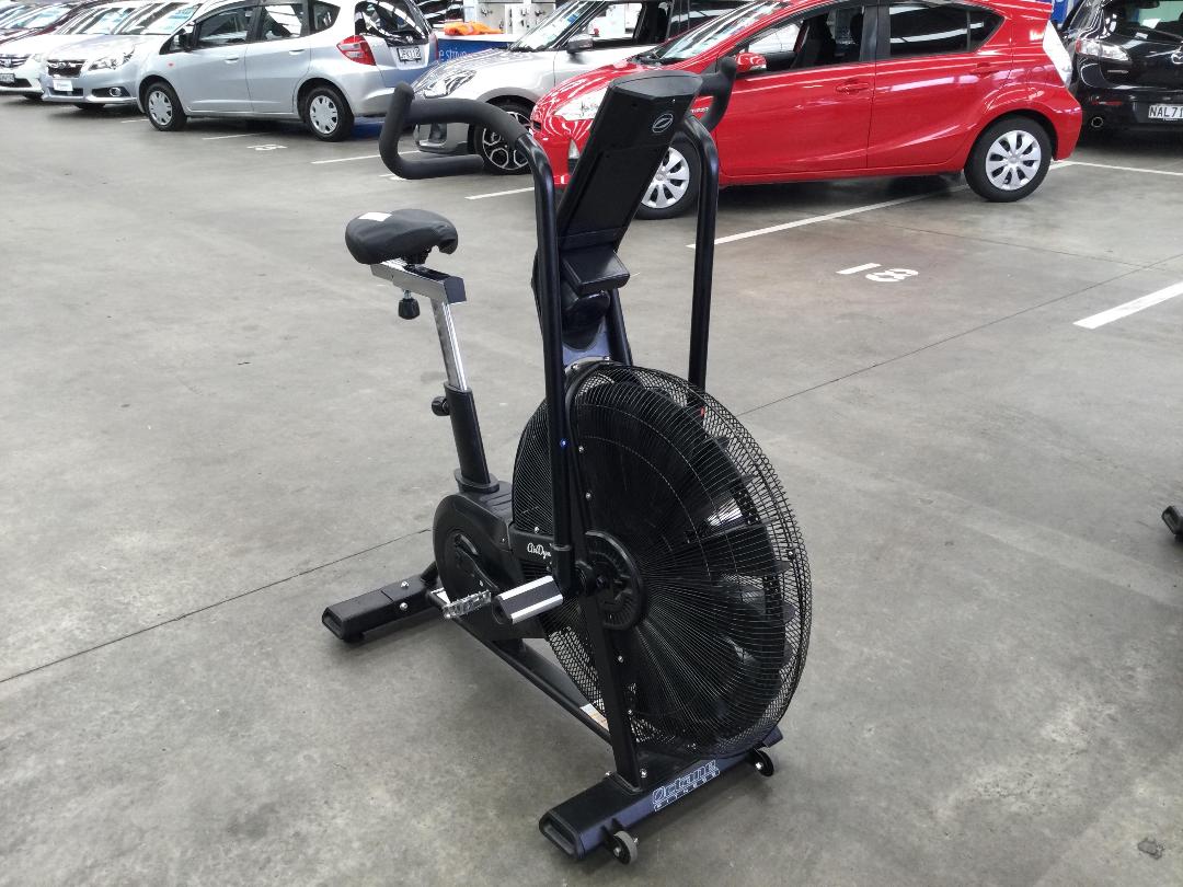 Photo '4' of Octane fitness assault bike