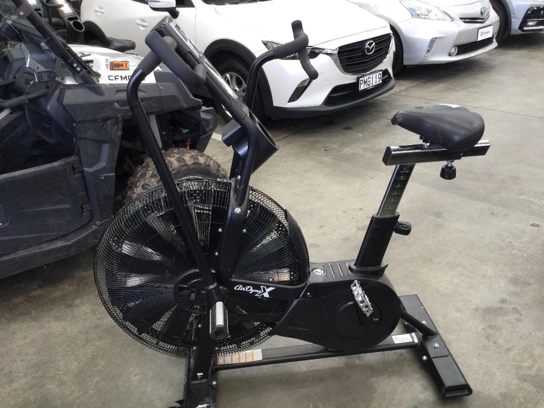 Photo '3' of Octane fitness assault bike