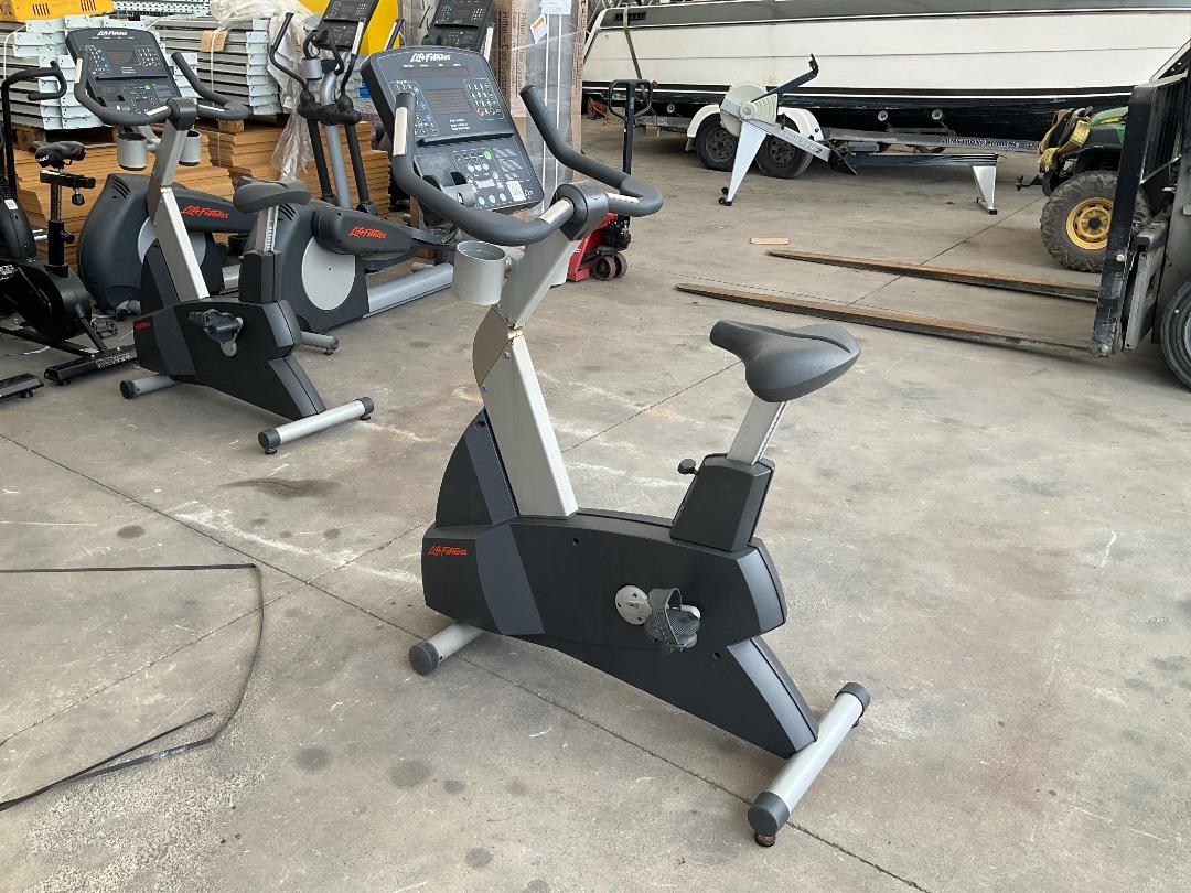 Photo '3' of Life Fitness CLCS Exercise Bike