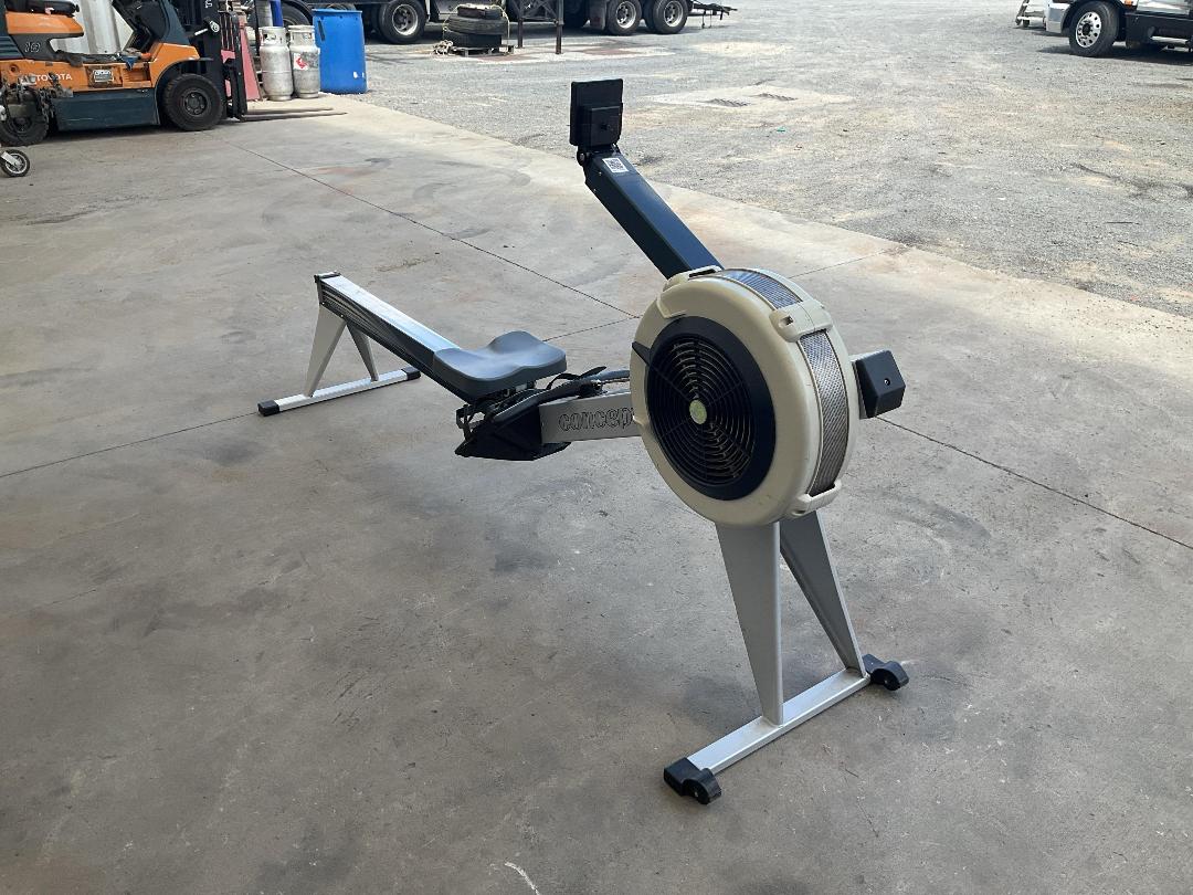 Photo '3' of Concept 2 Indoor Rowing Machine