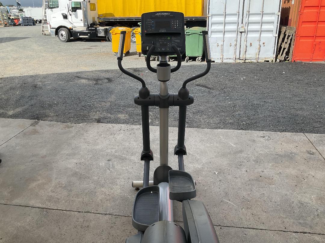 Photo '5' of Life Fitness CLSX Cross-trainer