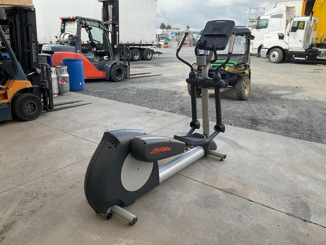 Photo '6' of Life Fitness CLSX Cross-trainer Photo '6' of Life Fitness CLSX Cross-trainer