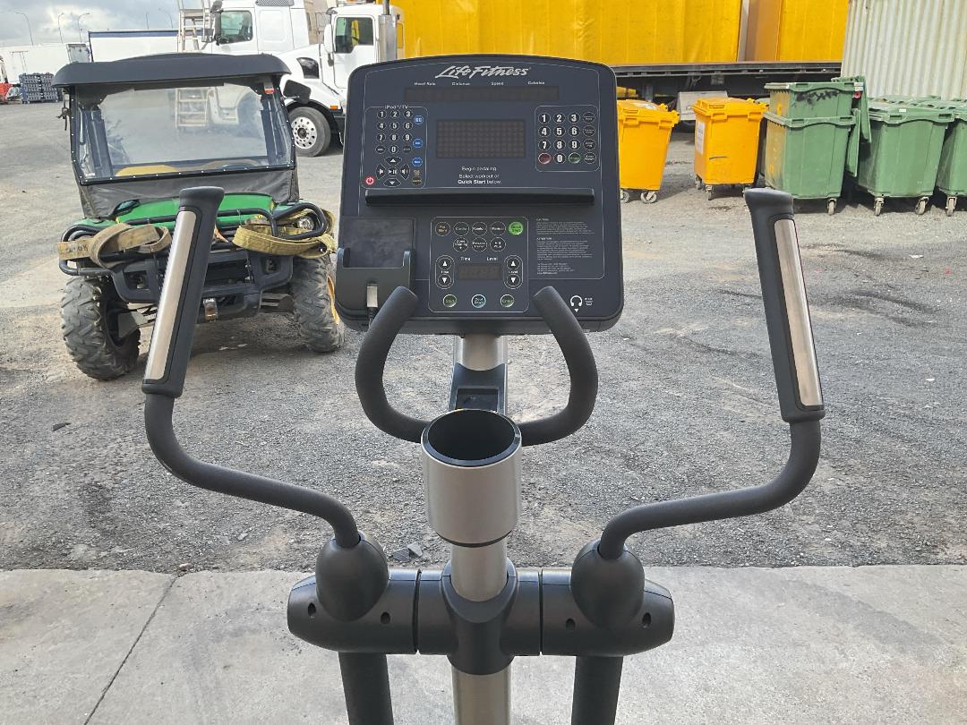 Photo '7' of Life Fitness CLSX Cross-trainer Photo '7' of Life Fitness CLSX Cross-trainer