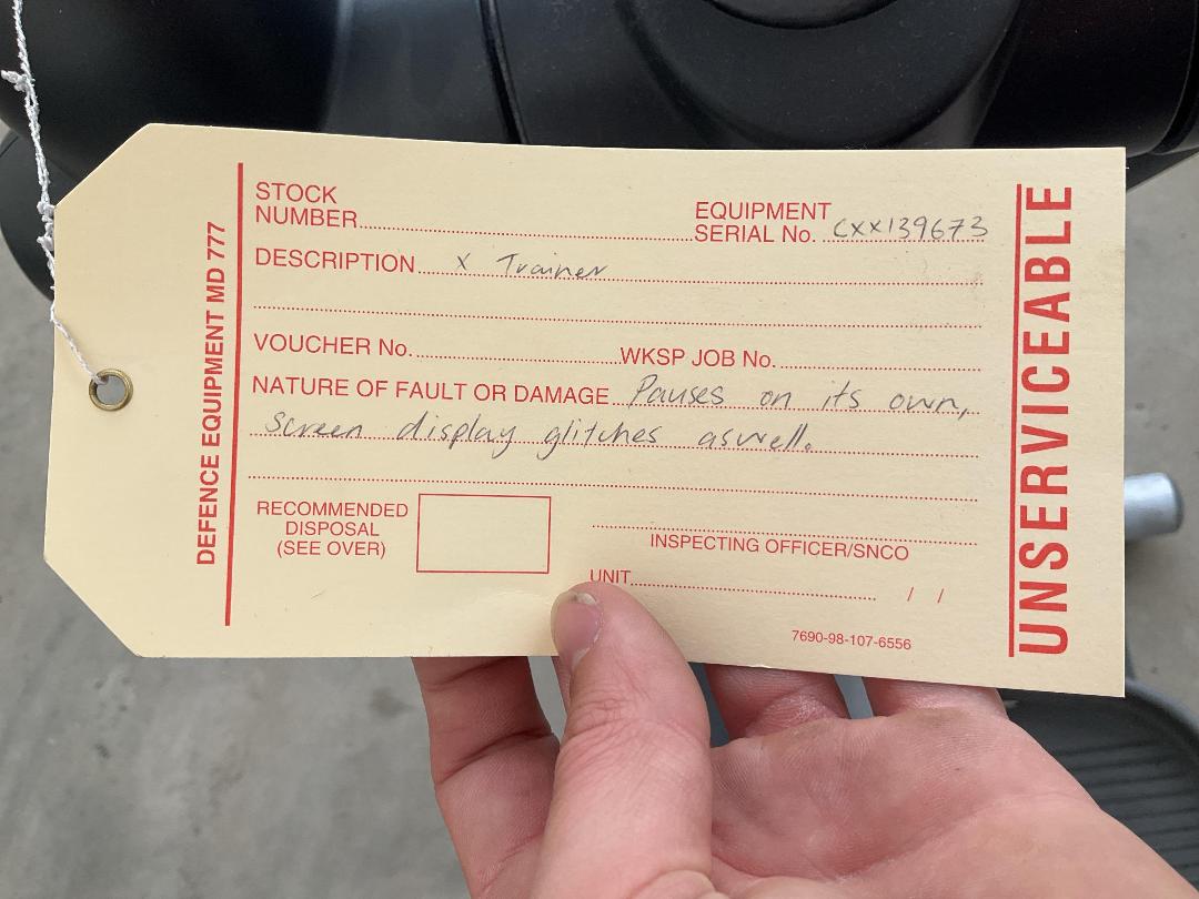 Photo '11' of Damaged Life Fitness CLSX Cross-trainer