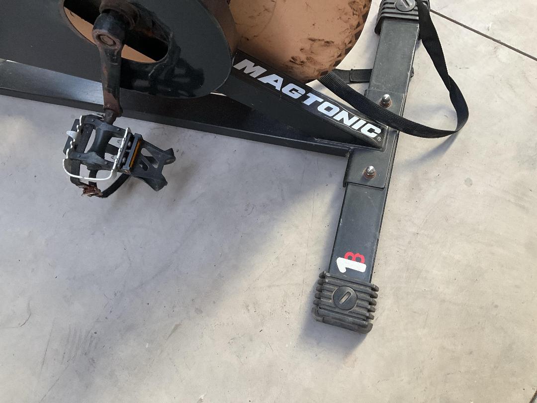 Photo '7' of Magtonic Exercise Bike - Missing 1x Pedal