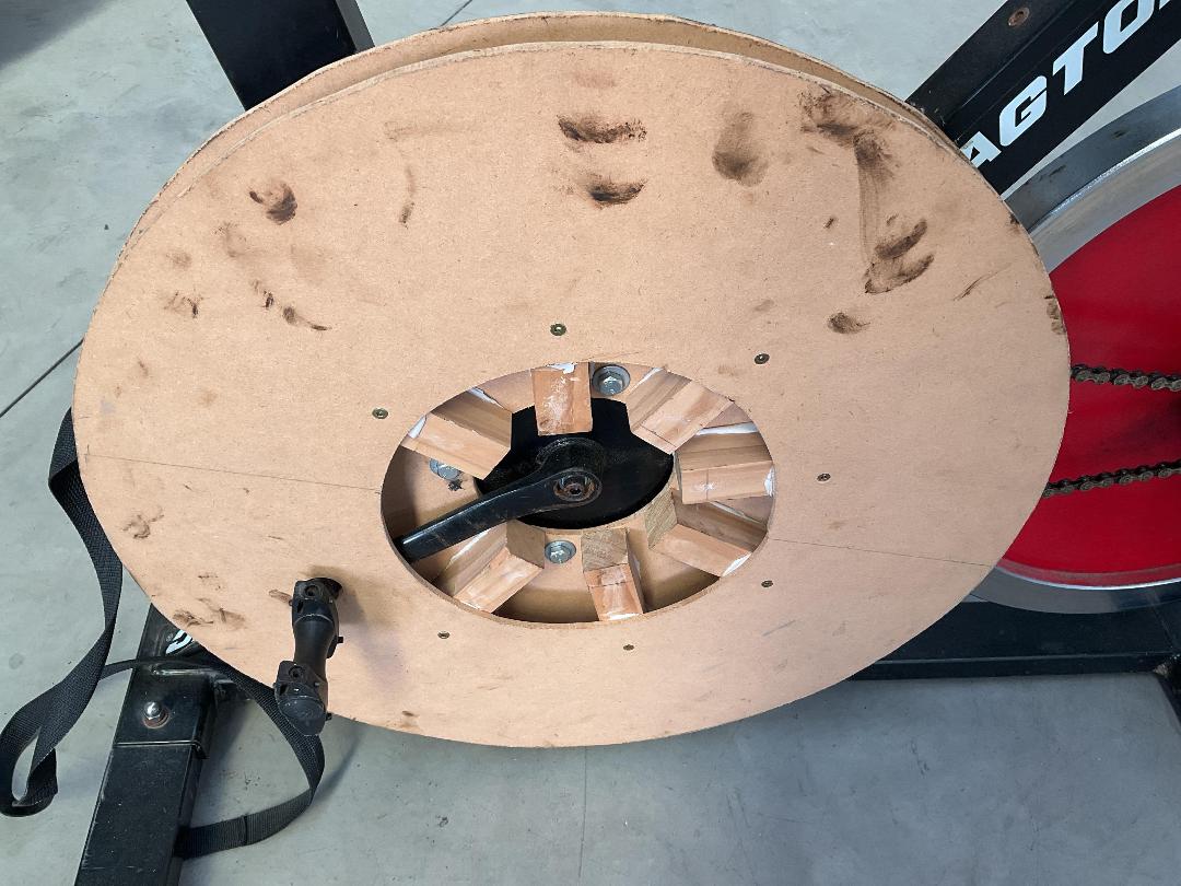 Photo '10' of Magtonic Exercise Bike - Missing 1x Pedal