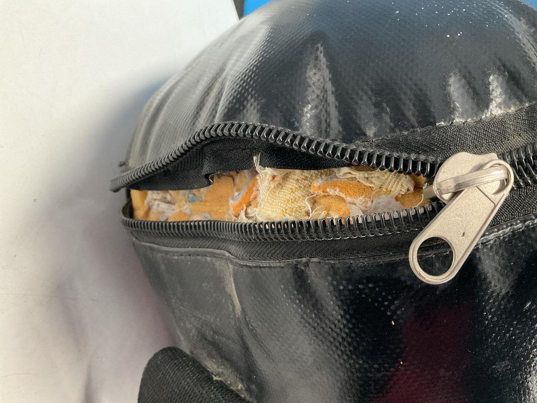 Photo '5' of Black Coloured Boxing Bag with Warriors Logo on It Photo '5' of Black Coloured Boxing Bag with Warriors Logo on It