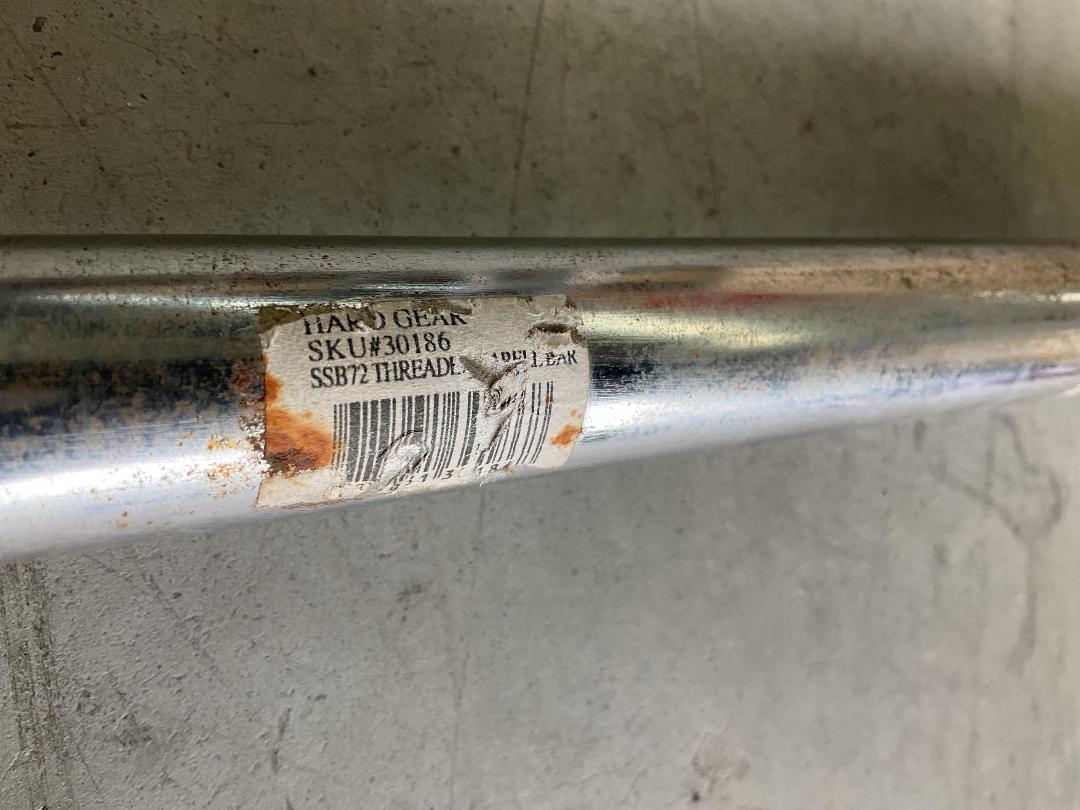 Photo '8' of 1x Weight Bar, 2x Collars and 17x Weight Plates - 2 1/2lb, 5lb and 10lb Photo '8' of 1x Weight Bar, 2x Collars and 17x Weight Plates - 2 1/2lb, 5lb and 10lb