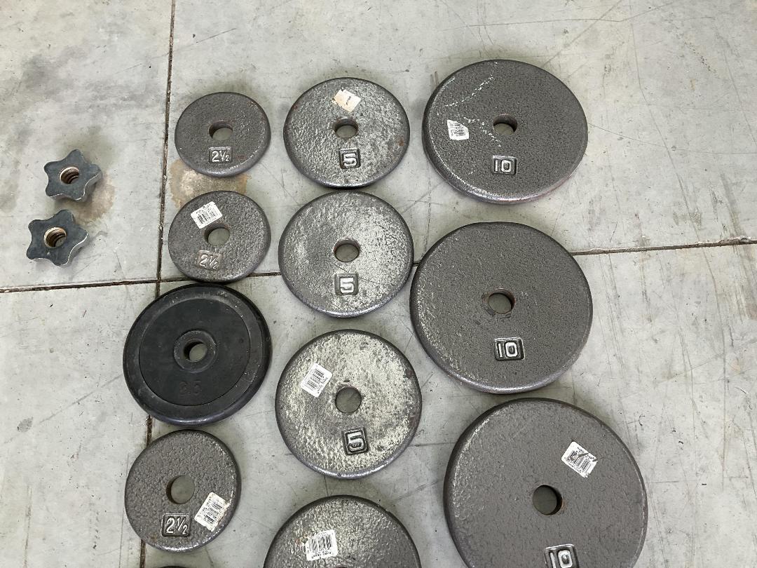 Photo '9' of 1x Weight Bar, 2x Collars and 17x Weight Plates - 2 1/2lb, 5lb and 10lb Photo '9' of 1x Weight Bar, 2x Collars and 17x Weight Plates - 2 1/2lb, 5lb and 10lb