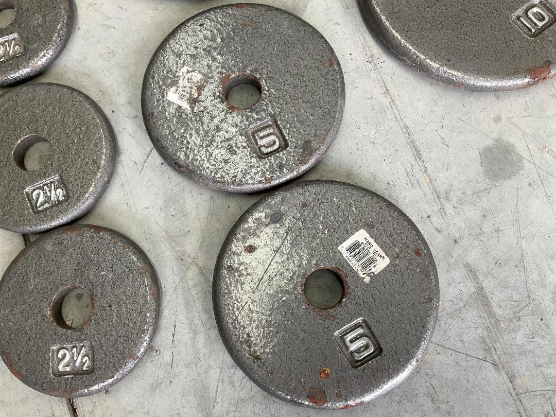 Photo '11' of 1x Weight Bar, 2x Collars and 17x Weight Plates - 2 1/2lb, 5lb and 10lb Photo '11' of 1x Weight Bar, 2x Collars and 17x Weight Plates - 2 1/2lb, 5lb and 10lb