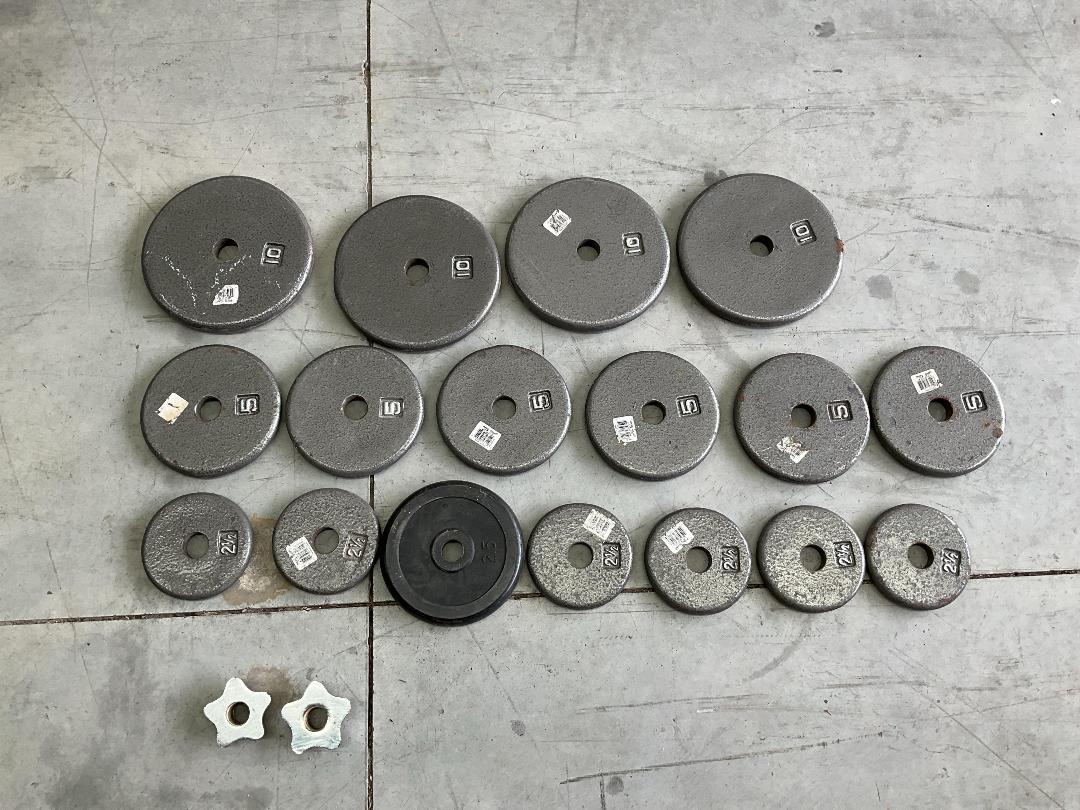 Photo '13' of 1x Weight Bar, 2x Collars and 17x Weight Plates - 2 1/2lb, 5lb and 10lb Photo '13' of 1x Weight Bar, 2x Collars and 17x Weight Plates - 2 1/2lb, 5lb and 10lb