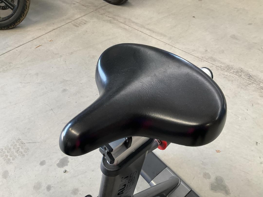 Great Deal On Assault Fitness Commercial Assault Bike Elite