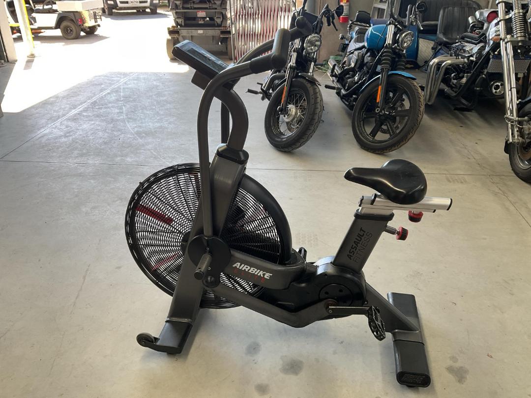 Great Deal On Assault Fitness Commercial Assault Bike Elite