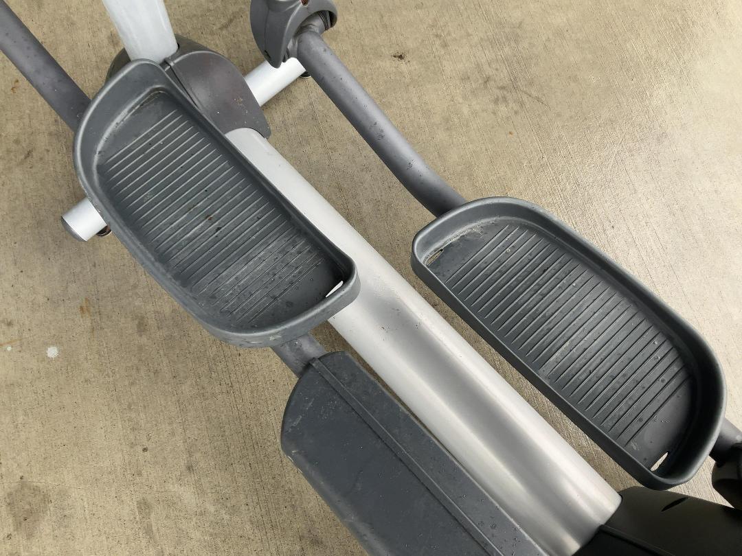 Photo '4' of Commercial Life Fitness - CLSX Self-Powererd Elliptical / Cross Trainer Photo '4' of Commercial Life Fitness - CLSX Self-Powererd Elliptical / Cross Trainer