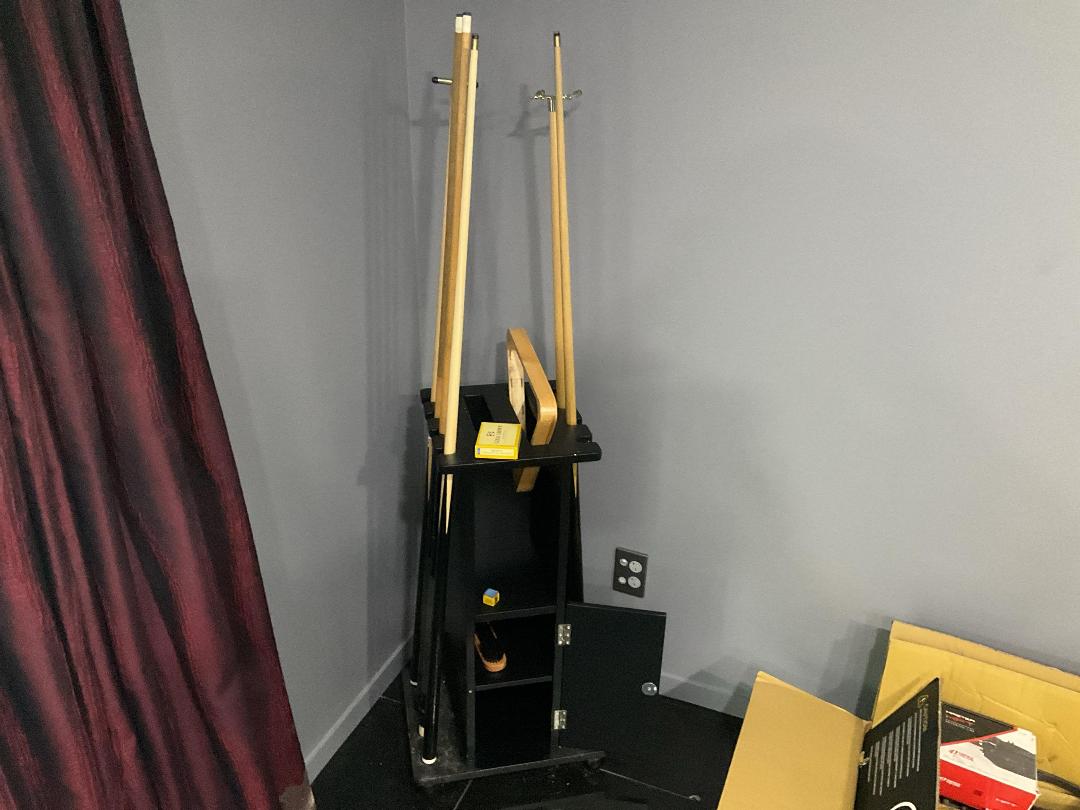 Photo '6' of Pool Table