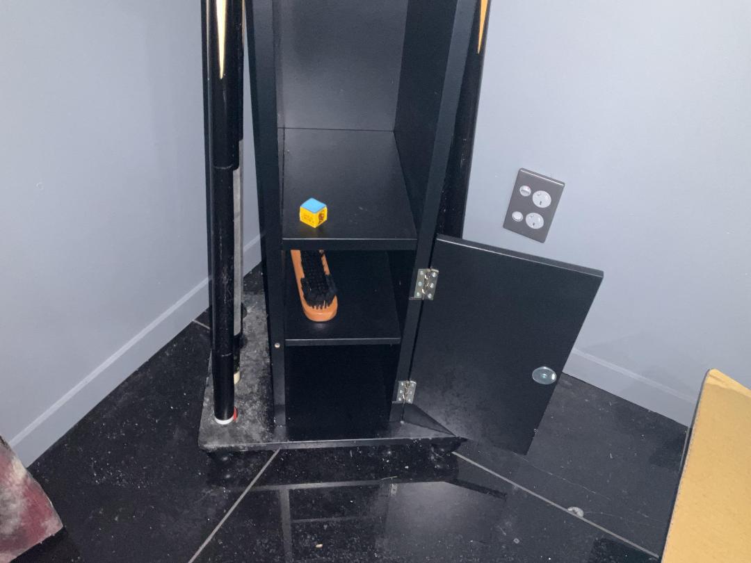 Photo '7' of Pool Table