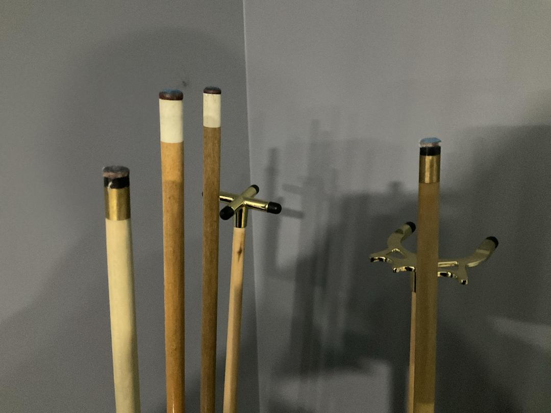 Photo '8' of Pool Table