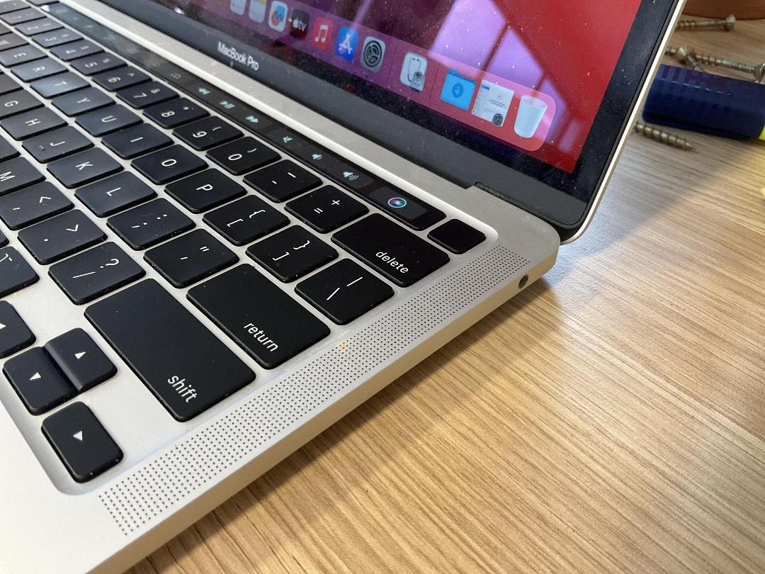 Photo '4' of MacBook Pro 13" M2 2022 Photo '4' of MacBook Pro 13" M2 2022