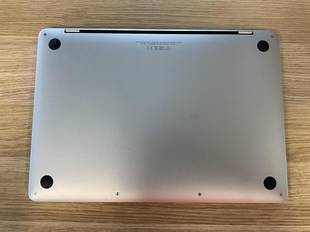 Photo '7' of MacBook Pro 13" M2 2022 Photo '7' of MacBook Pro 13" M2 2022