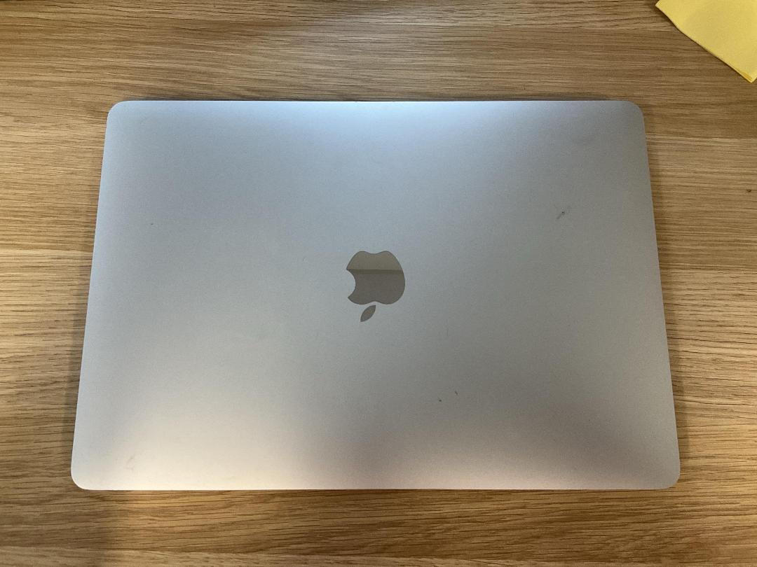 Photo '6' of MacBook Pro 13" M2 2022 Photo '6' of MacBook Pro 13" M2 2022