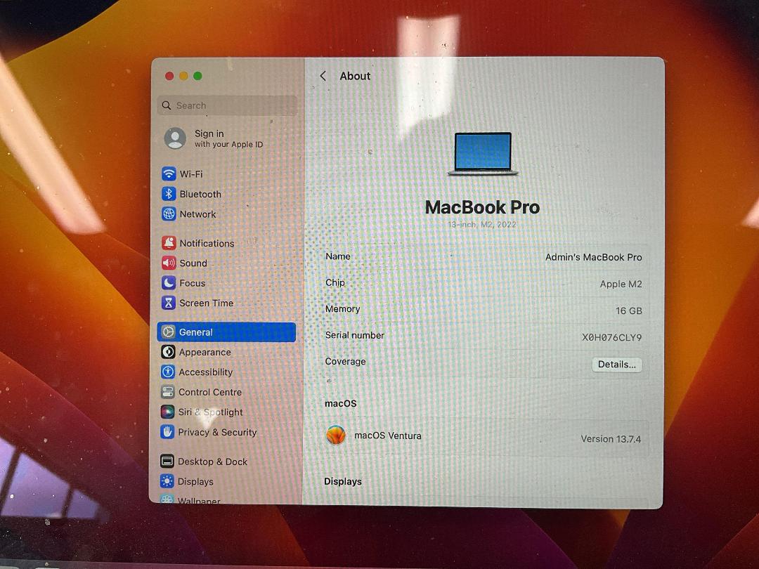 Photo '10' of MacBook Pro 13" M2 2022 Photo '10' of MacBook Pro 13" M2 2022