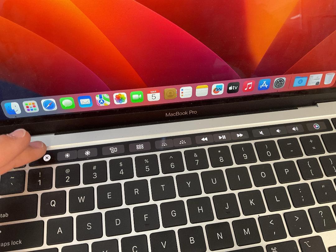 Photo '4' of MacBook Pro 13" M2 2022 Photo '4' of MacBook Pro 13" M2 2022