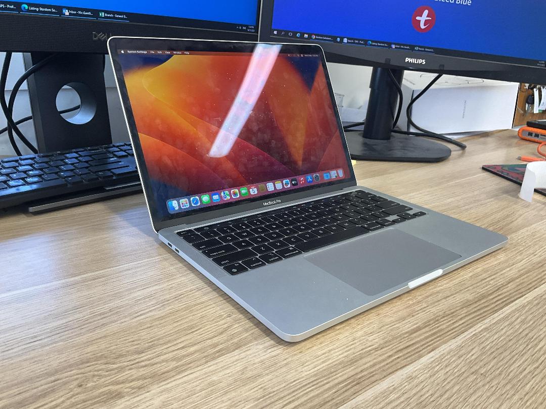 Photo '2' of MacBook Pro 13" M2 2022 Photo '2' of MacBook Pro 13" M2 2022