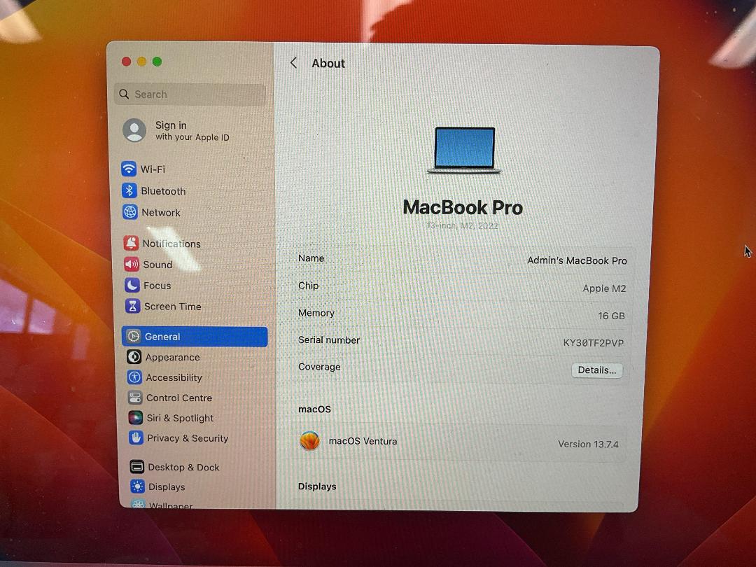 Photo '10' of MacBook Pro 13" M2 2022 Photo '10' of MacBook Pro 13" M2 2022