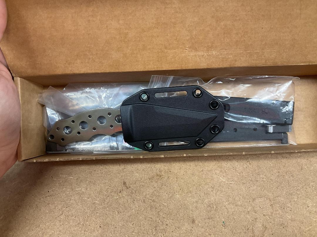 Photo '4' of CRKT Triumph Pocket Knife