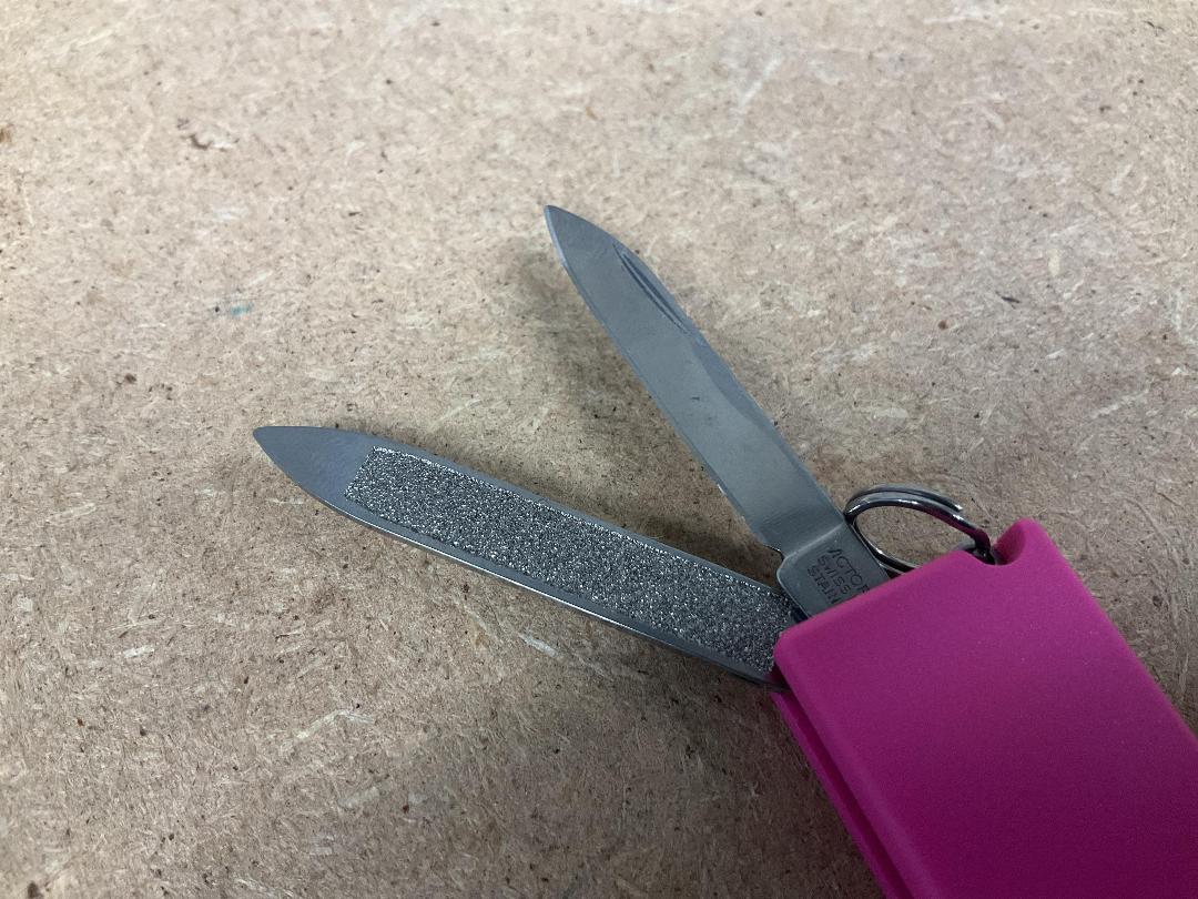 Photo '2' of Mini Victorinox Multi Tool