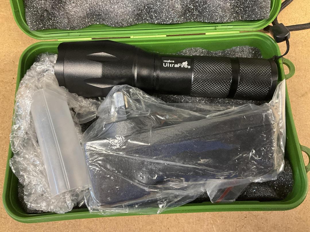 Photo '2' of Ultrafire XML-T6 LED Flashlight