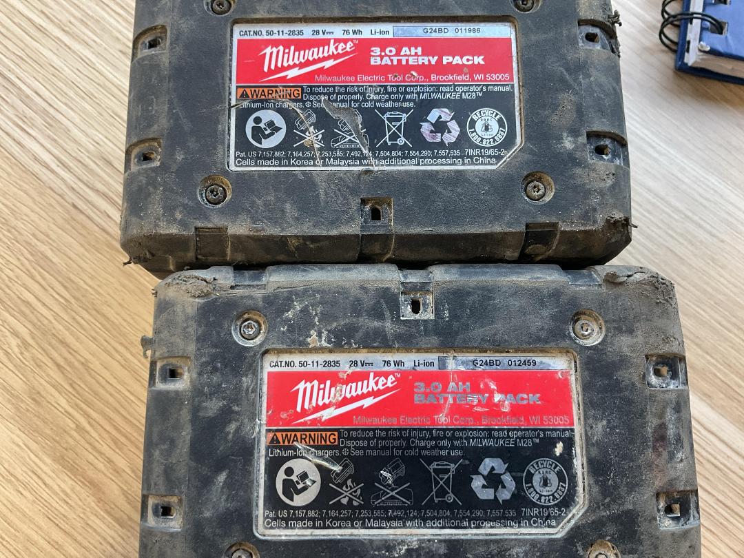 Photo '4' of Milwaukee M28 Batteries & Charger