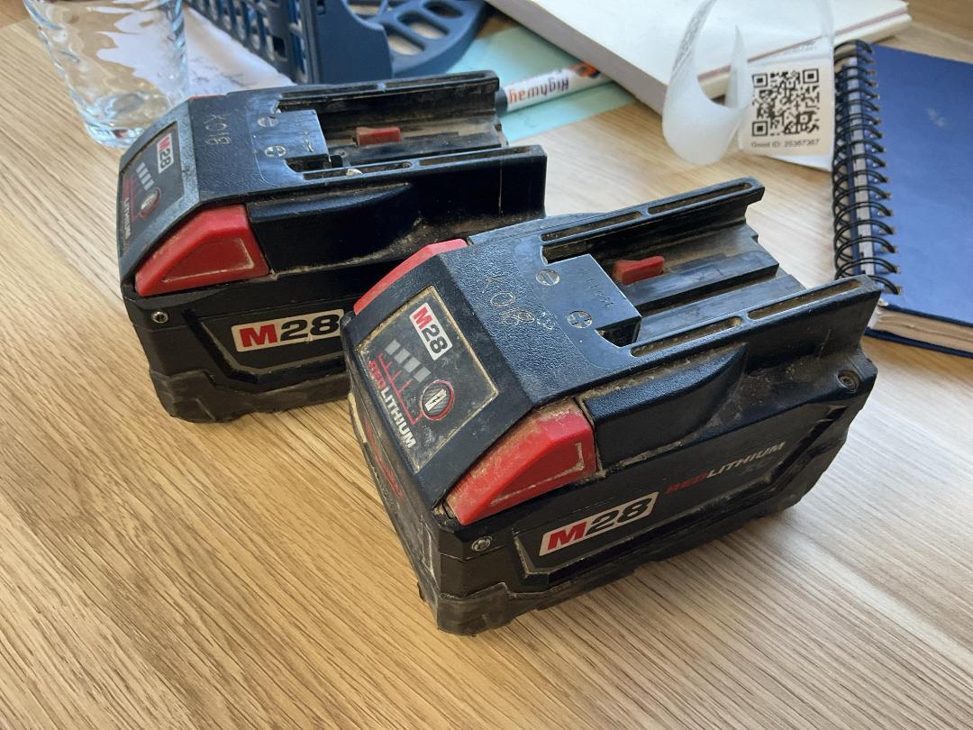 Photo '3' of Milwaukee M28 Batteries & Charger