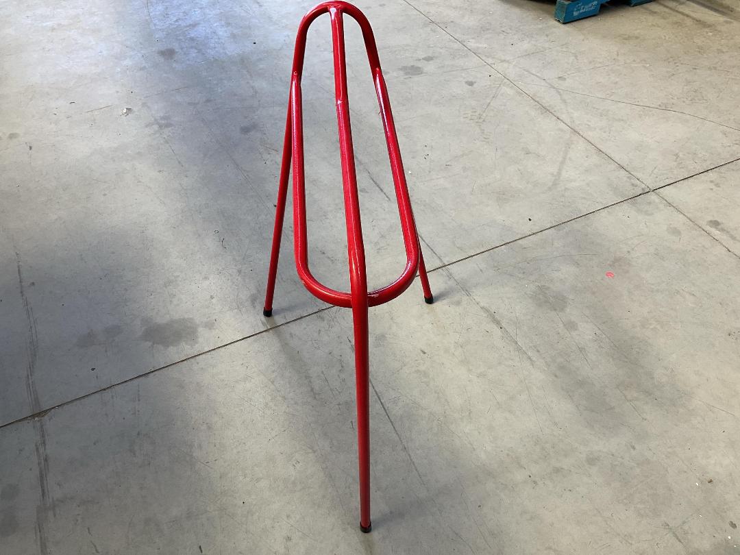 Photo '3' of Red Coloured Saddle Stand
