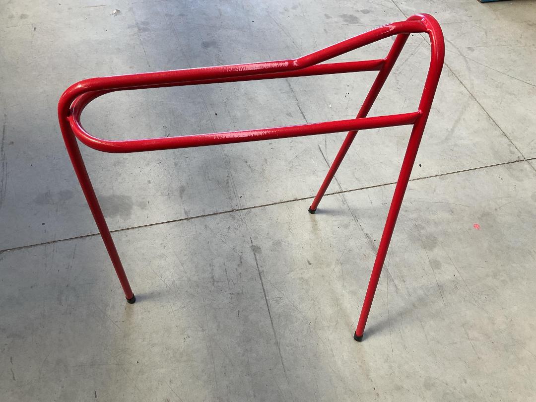 Photo '4' of Red Coloured Saddle Stand