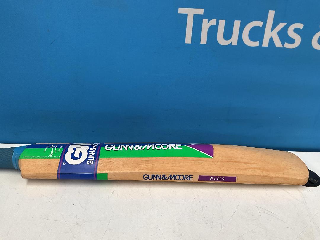 Photo '9' of Gunn & Moore Cavalier Plus Cricket Bat