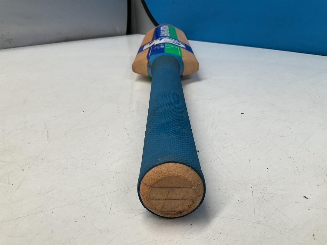 Photo '12' of Gunn & Moore Cavalier Plus Cricket Bat