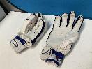 Thumbnail '9' of Slazenger V 500 Super Cricket Gloves - Size Men’s LH