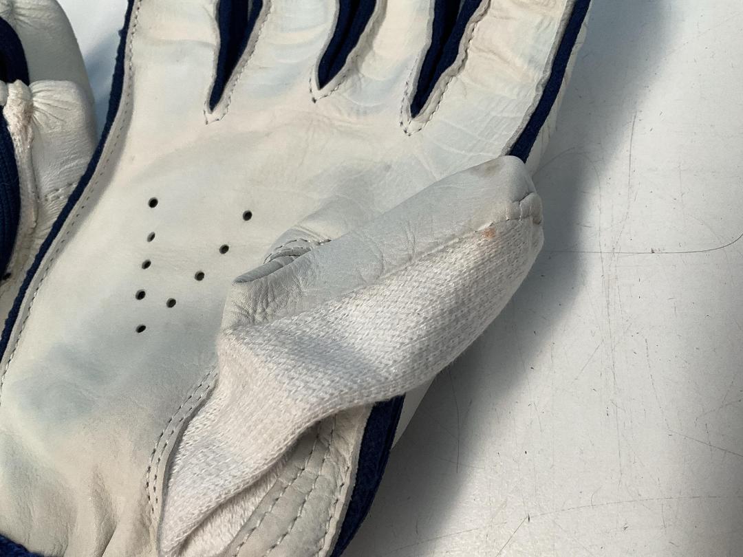 Photo '13' of Slazenger V 500 Super Cricket Gloves - Size Men’s LH