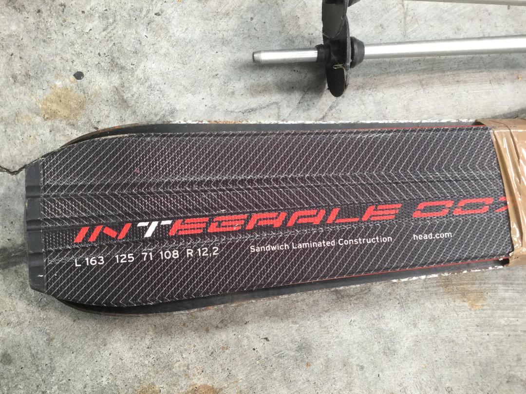 Photo '2' of Skis & Poles