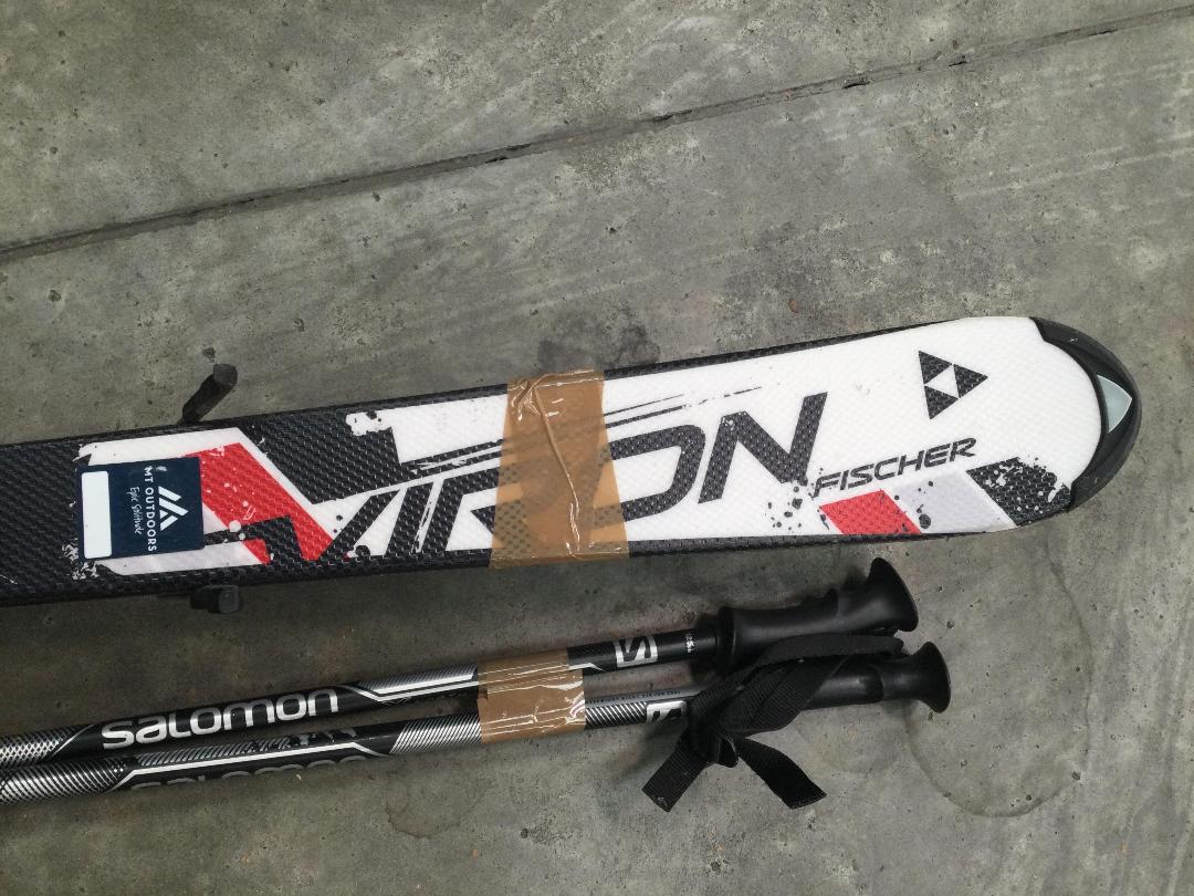 Photo '2' of Skis & Poles