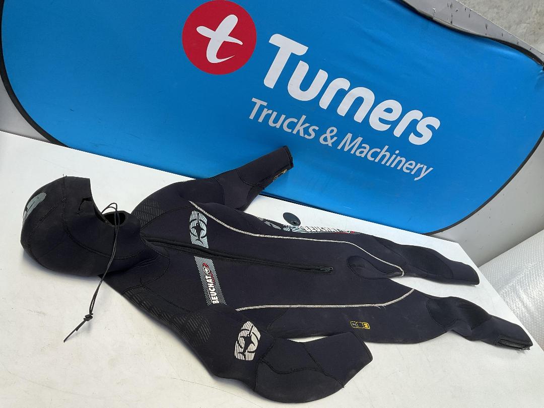 Photo '13' of Beuchat Wetsuit