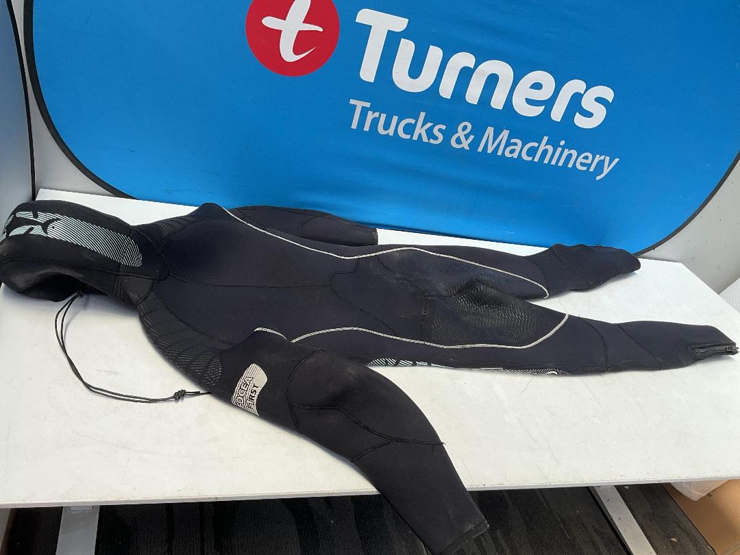 Photo '14' of Beuchat Wetsuit