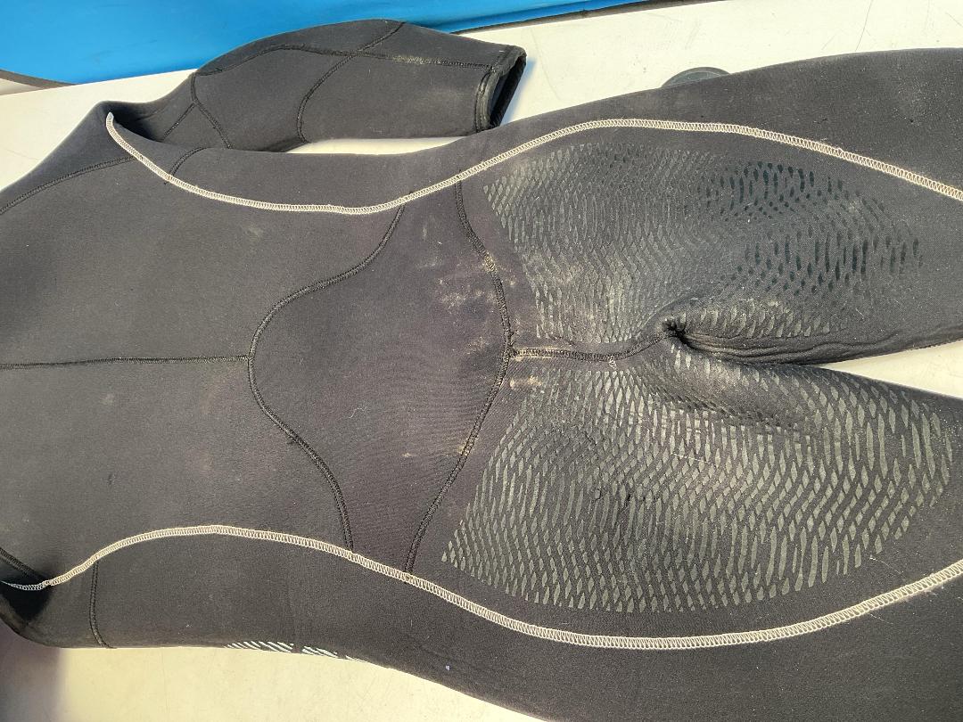 Photo '17' of Beuchat Wetsuit